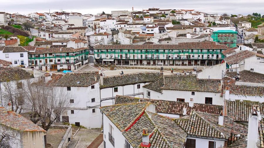 From Madrid: Guided Day Trip to Chinchon, Aranjuez & Toledo - Meeting the bus at Plaza de Neptuno