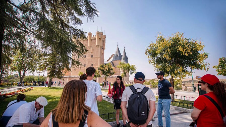 From Madrid: Guided Day Trip to Segovia, optional Alcázar - Free time: your chance to make Segovia personal