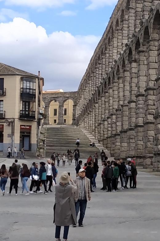 From Madrid: Half-Day or Full-Day Trip to Segovia - The coach from Madrid and what the timing means