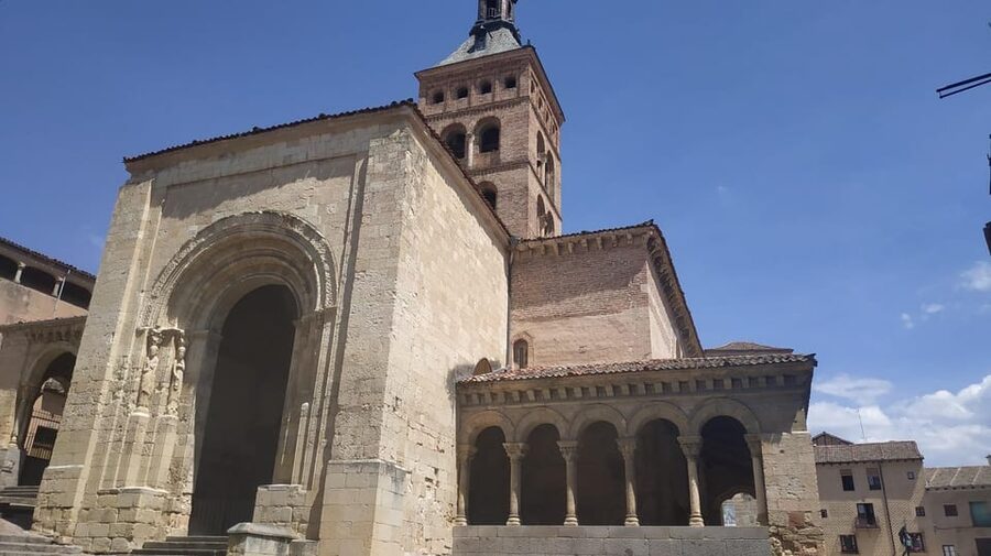 From Madrid: Half-Day or Full-Day Trip to Segovia - Free time for viewpoints, food, and quieter streets
