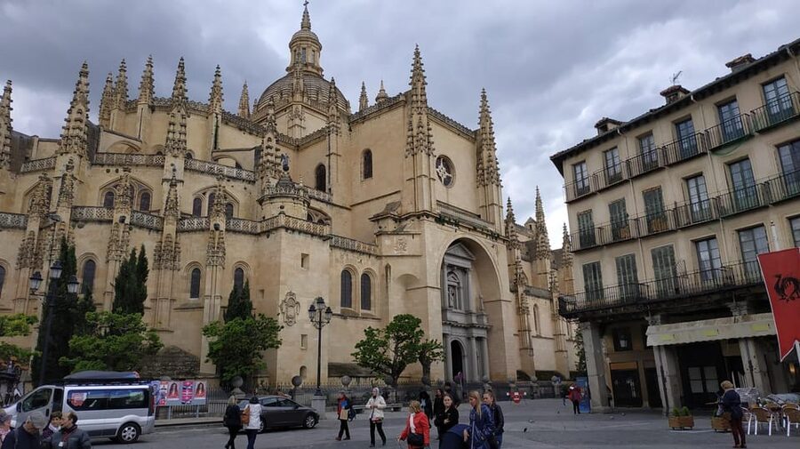 From Madrid: Half-Day or Full-Day Trip to Segovia - What the group experience is really like