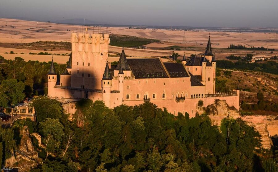 From Madrid: Hot Air Balloon over Segovia with Transfer - Safety briefing and preparing for takeoff