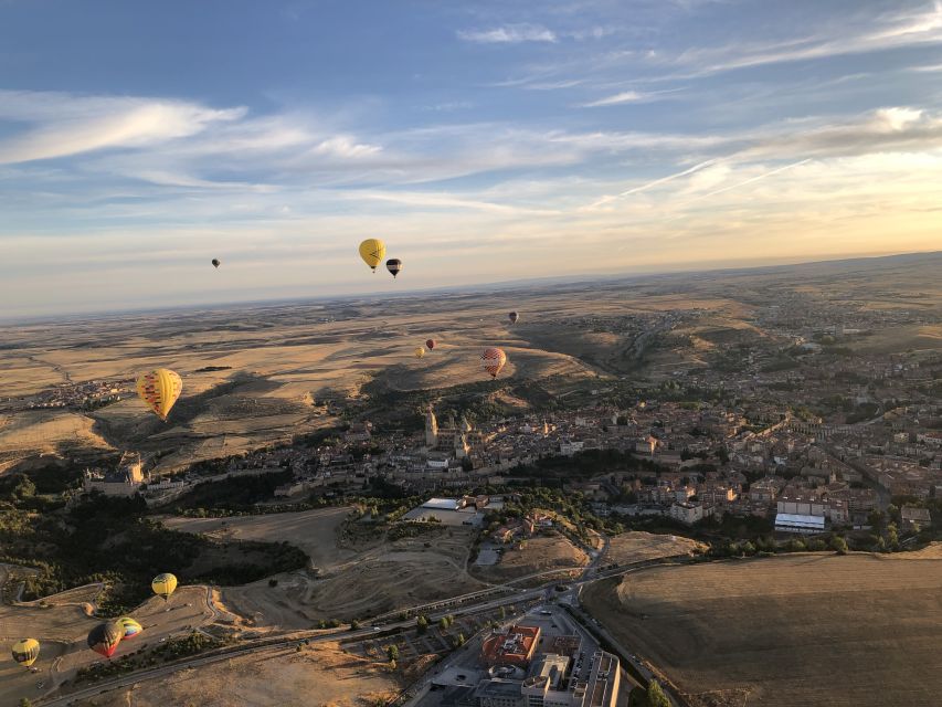 From Madrid: Hot Air Balloon over Segovia with Transfer - What the landing is really like