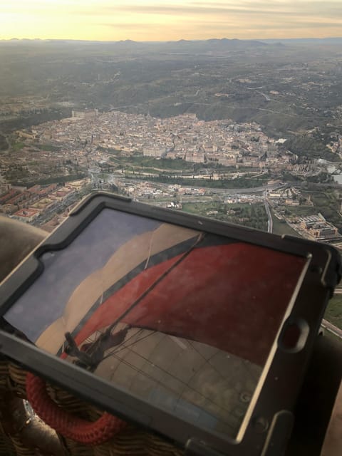 From Madrid: Hot Air Balloon over Toledo - A short briefing before takeoff