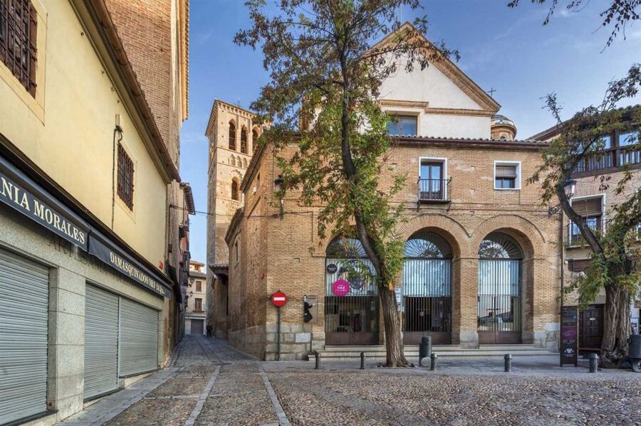 From Madrid: Private Highlights of Toledo Guided Day Trip - What the guide and driver add