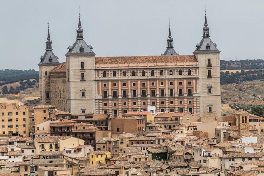 From Madrid: Private Highlights of Toledo Guided Day Trip - Toledo Cathedral and the Gothic centerpiece