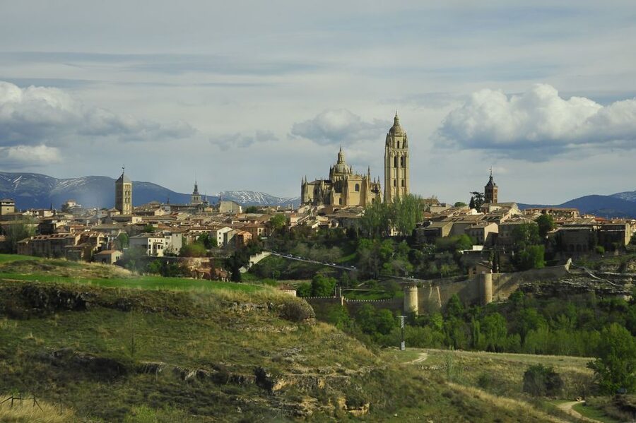 From Madrid: Ribera del Duero Tour of 3 Wineries w/ Tastings - Why Ribera del Duero makes a good day trip from Madrid