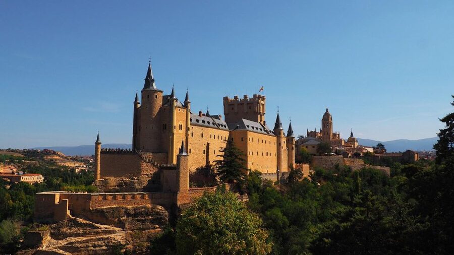 From Madrid: Segovia Highlights Private Half-Day Tour - Is $409 per person good value?