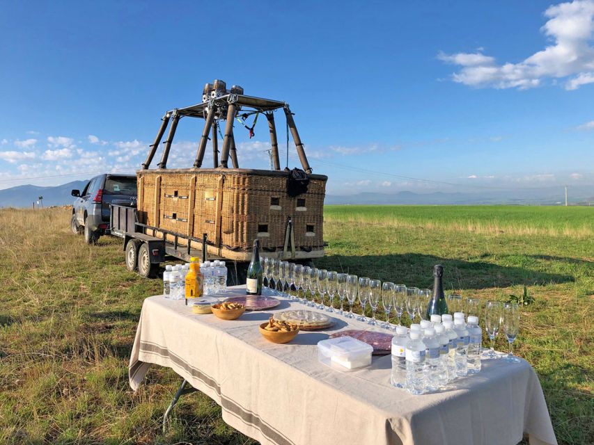 From Madrid: Segovia Hot Air Balloon - Landing, breakfast, and the champagne toast