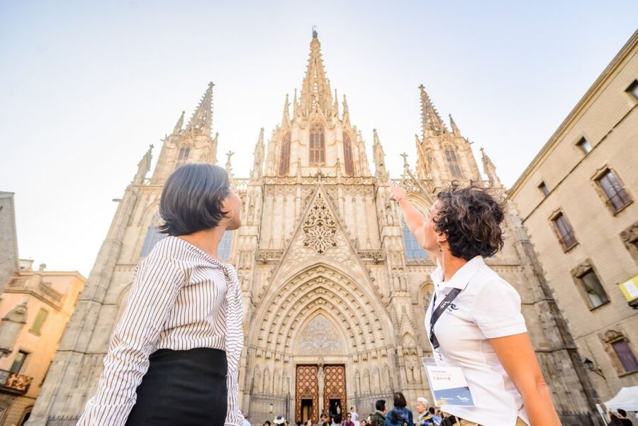 From Madrid: The Best of Barcelona in One Day - The transport tradeoffs and the late return