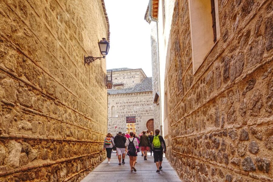 From Madrid: Toledo and Segovia Guided Day Trip - Food, bags, and comfort on the road