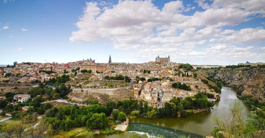 From Madrid: Toledo and Segovia Guided Day Trip - The Damasquinados Suarez crafts stop