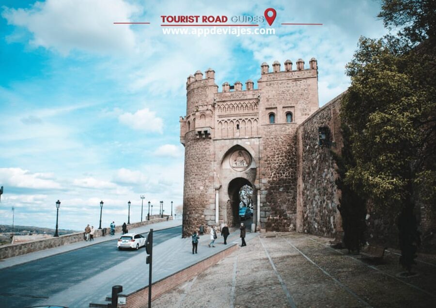From Madrid: Tour Private Toledo & Segovia - Key points to know before booking