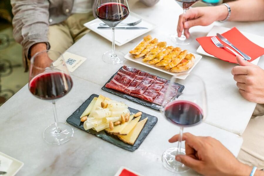 From Madrid: Traditional Villages, Winery Tour & Tapas Lunch - Why this Madrid outing works as a full day