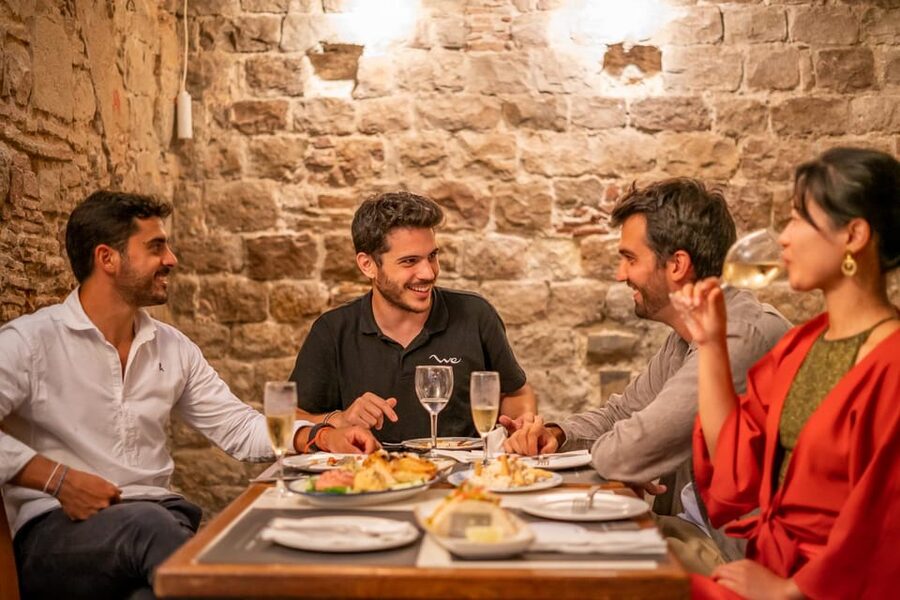 From Madrid: Traditional Villages, Winery Tour & Tapas Lunch - Chinchón and its famous Plaza Mayor