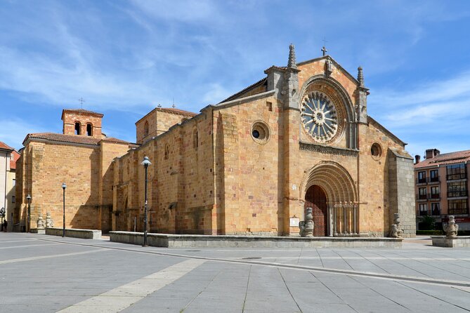 Full Day Tour to Avila & Segovia from Madrid - Segovia’s aqueduct, the day’s great first impression