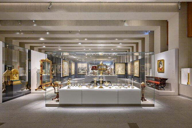 Gallery of the Royal Collections with option to visit the Royal Palace - Why the Royal Collections Gallery deserves two hours