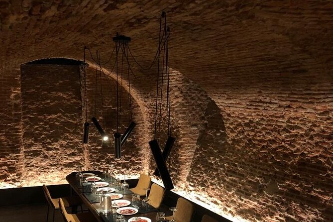 Gourmet Tasting of Iberian Ham Oil and Wine Small Group in Madrid - Key points at a glance
