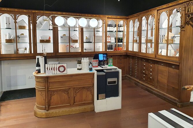 Gourmet Tasting of Iberian Ham Oil and Wine Small Group in Madrid - Is $75 good value in Madrid?