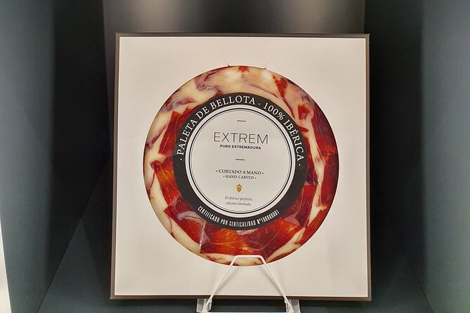 Gourmet Tasting of Iberian Ham Oil and Wine Small Group in Madrid - The Extremadura ham selection