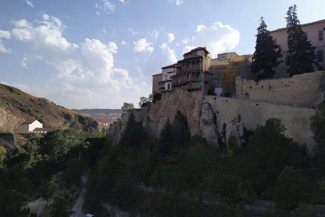 Guided tour: Cuenca + Cathedral - Calle del Carmen and Alfonso VIII’s stately homes