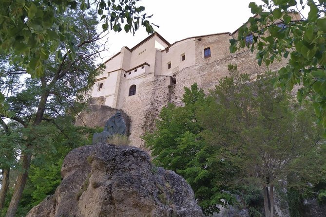 Guided tour: Cuenca + Cathedral - The oldest skyscrapers and Hanging Houses