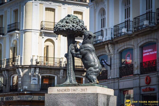 Guided Tour of Madrid of the Austrias and the Historic Center - Plaza Mayor: the grand public room of old Madrid