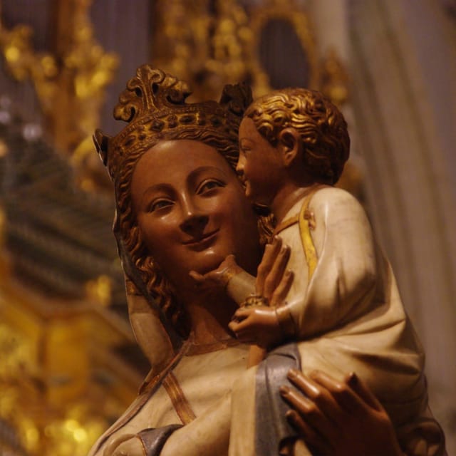 Guided tour of the Toledo Cathedral (Input no included) - The choir, carved stalls, and powerful pipe organs