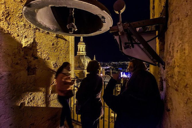 Guided Tour to Tower / Guided Tour of the Tower - The language issue deserves careful attention