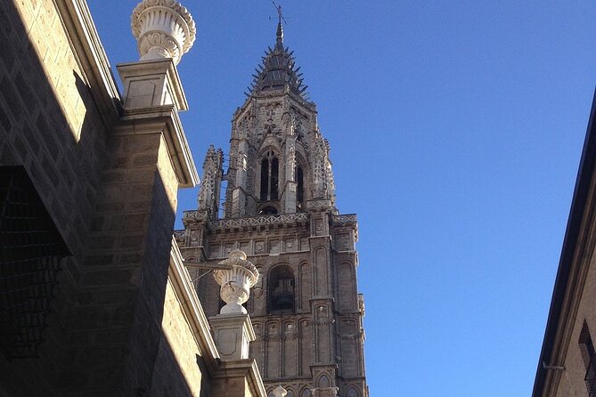 Guided visit of the Toledo Primatial Cathedral - The bilingual format: the main decision point