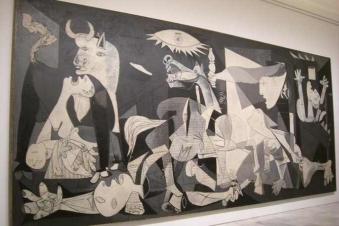 Guided visit to Reina Sofia Museum - Dalí, art schools, and lesser-known women artists