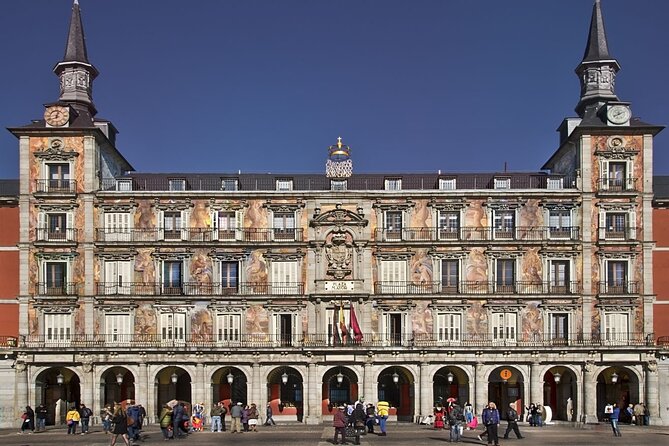Half-Day Private Tour in Madrid with Art Historian Guide - La Latina and the Old Street Plan