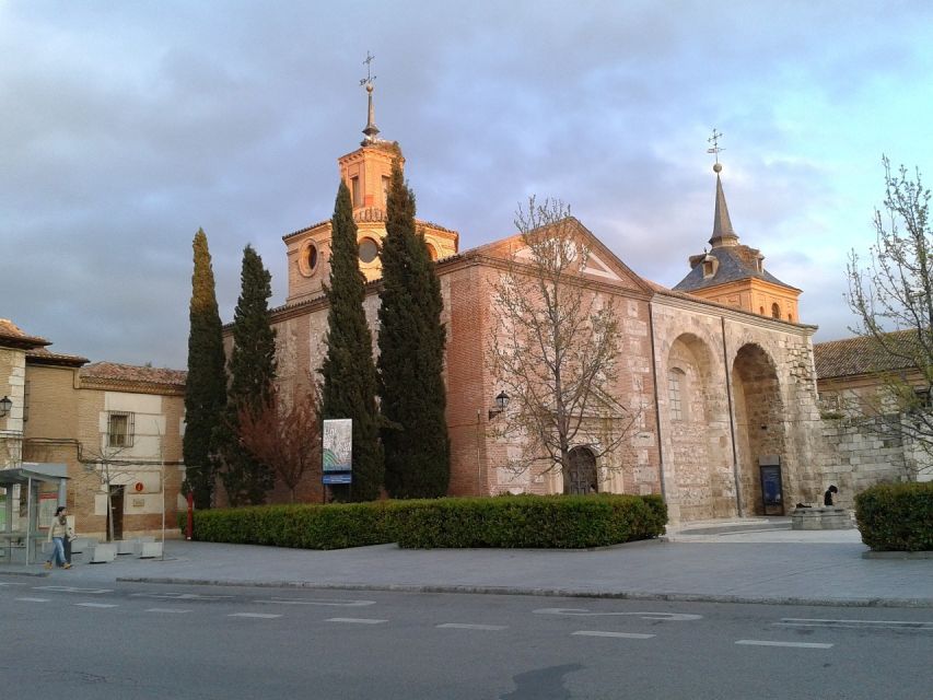 Half-Day Trip from Madrid: Alcalá de Henares & Winery Visit - Calle Mayor and the University of Alcalá