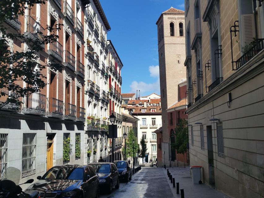 Highlights of Madrid: Walking Tour with Private Guide - Starting at your central hotel