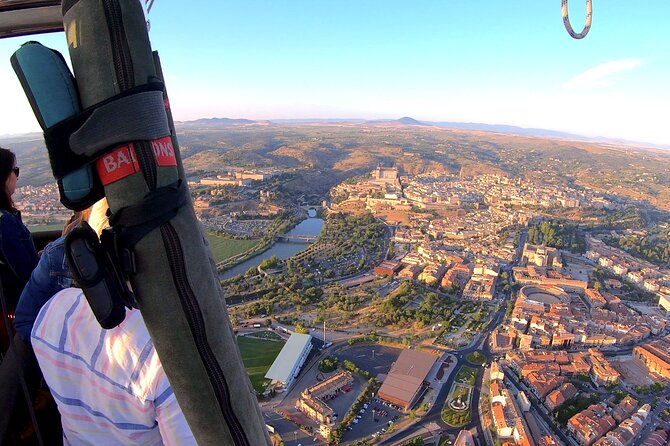 Hot Air Balloon over Toledo with optional transfers from Madrid - Meeting at La Peraleda or riding from Madrid