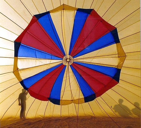 Hot-Air Balloon Ride over Aranjuez with Optional Transport from Madrid - Sunrise over Aranjuez from an open basket