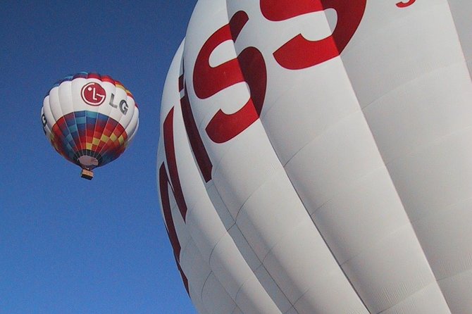 Hot-Air Balloon Ride over Aranjuez with Optional Transport from Madrid - Takeoff, landing, and the parts between