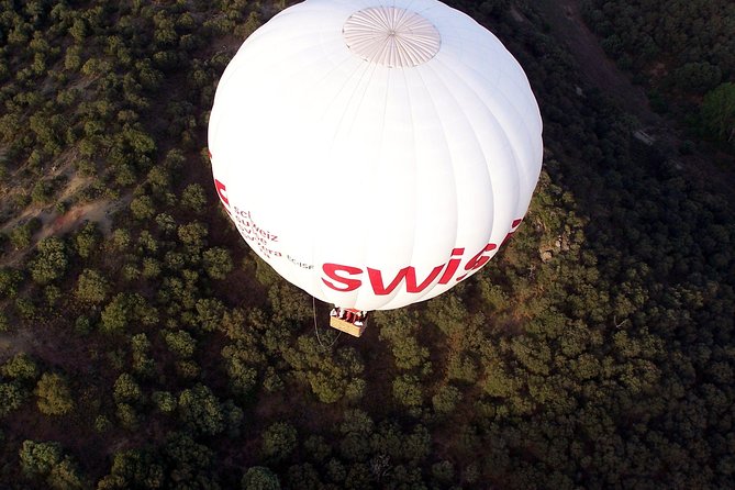 Hot-Air Balloon Ride over Madrid’s Guadarrama Regional Park - How the experience is run