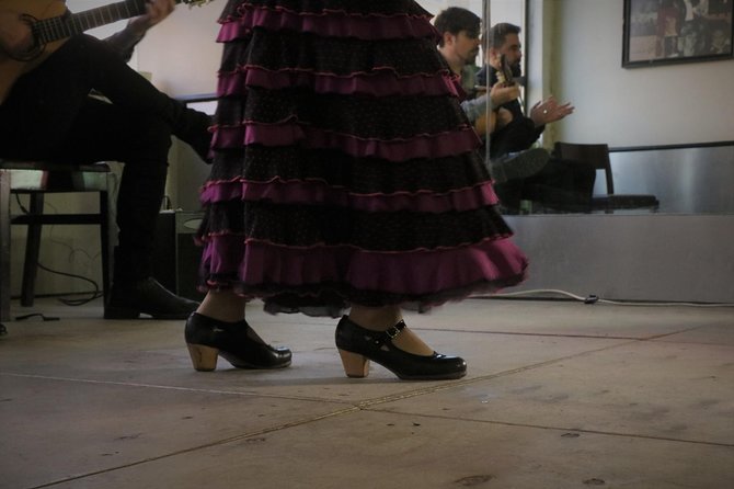Intimate Flamenco Performance - What happens during the one-hour performance