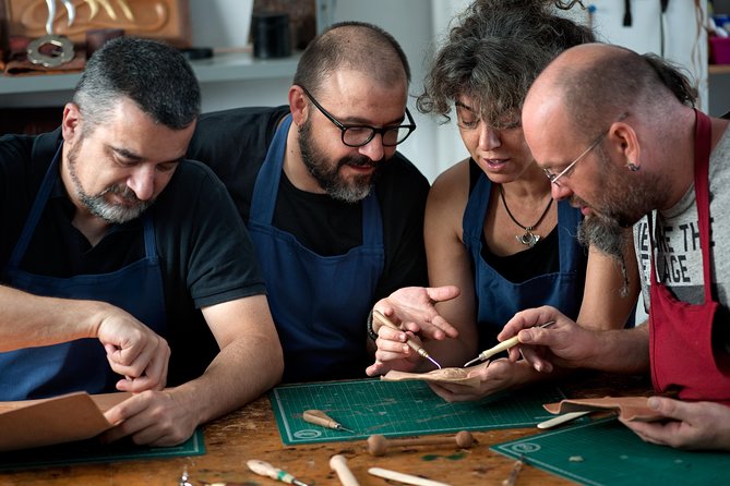 Leathercraft Workshop in the Rastro of Madrid - Key points before you book