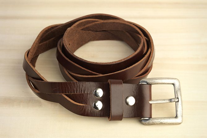 Leathercraft Workshop in the Rastro of Madrid - What you take home at the end
