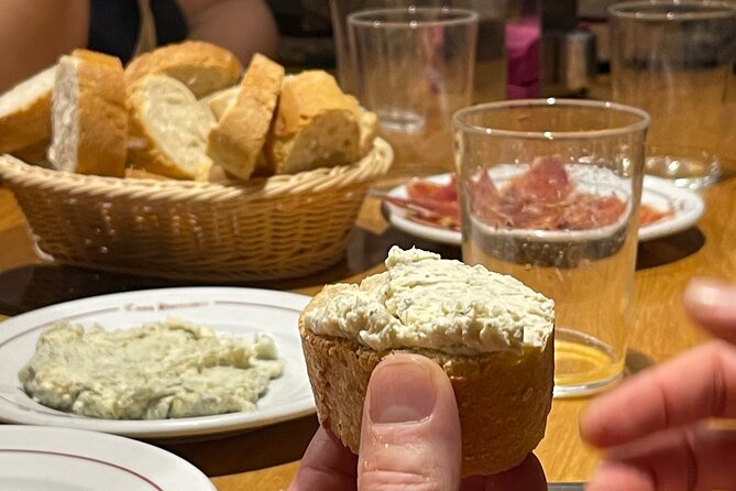LGBTQ District Tapas & Drinks Trail in Madrid - Learning to pour Asturian cider