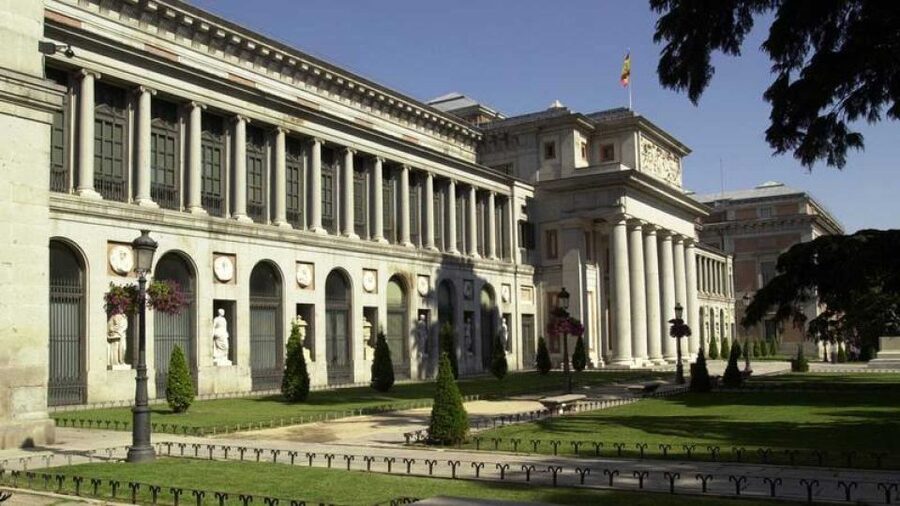 Madrid: 1.5-Hour City Highlights Guided Walking Tour - Key points to know before booking