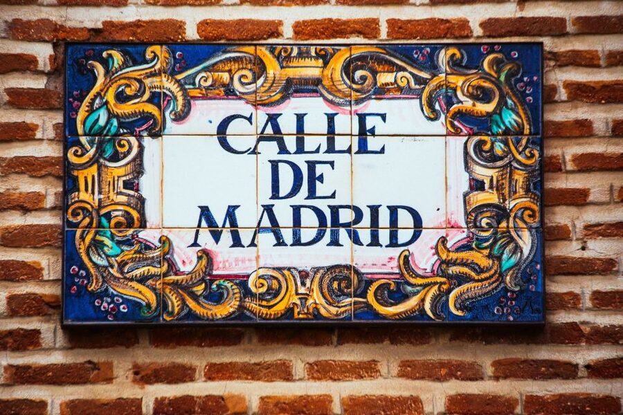 Madrid: 1.5-Hour Private Kick-Start Tour with a Local - What the $66 price means