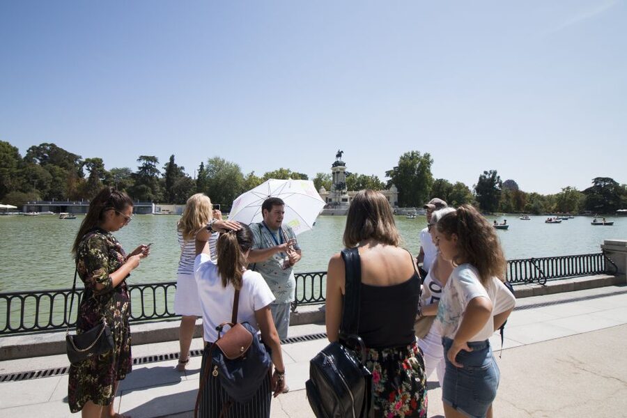 Madrid: 1.5-Hour Retiro Park Guided Walking Tour - Starting with Madrid’s great city park