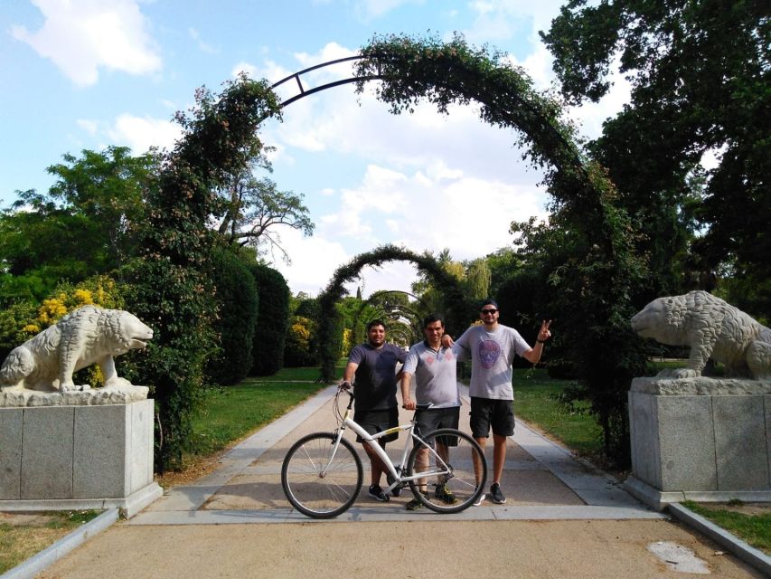 Madrid: 3-Hour Guided Bike Tour - San Miguel Market and Plaza Mayor