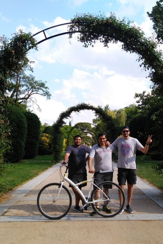 Madrid: 3-Hour Guided Bike Tour - From Plaza de San Miguel to the old streets