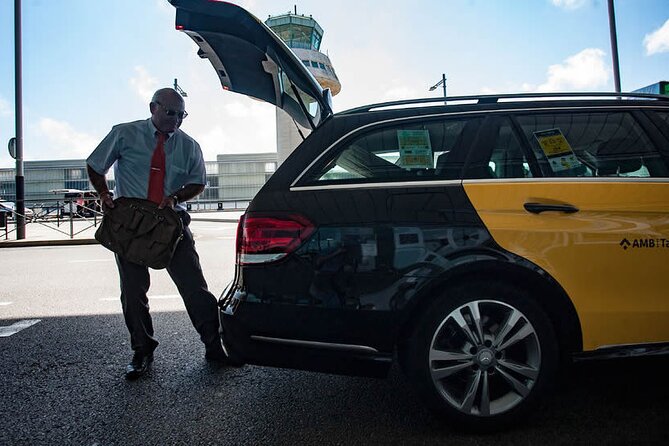 Madrid Airport to City Center: 1-Way Premium Private Transfer - A private arrival after a long flight