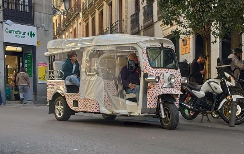 Madrid: All in One Sightseeing city tour (3 hours) - Starting beside Opera station
