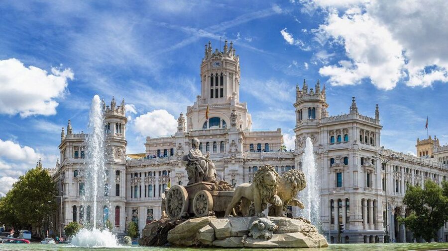 Madrid Audioguide - TravelMate app for your smartphone - A self-guided Madrid tour for the price of a snack